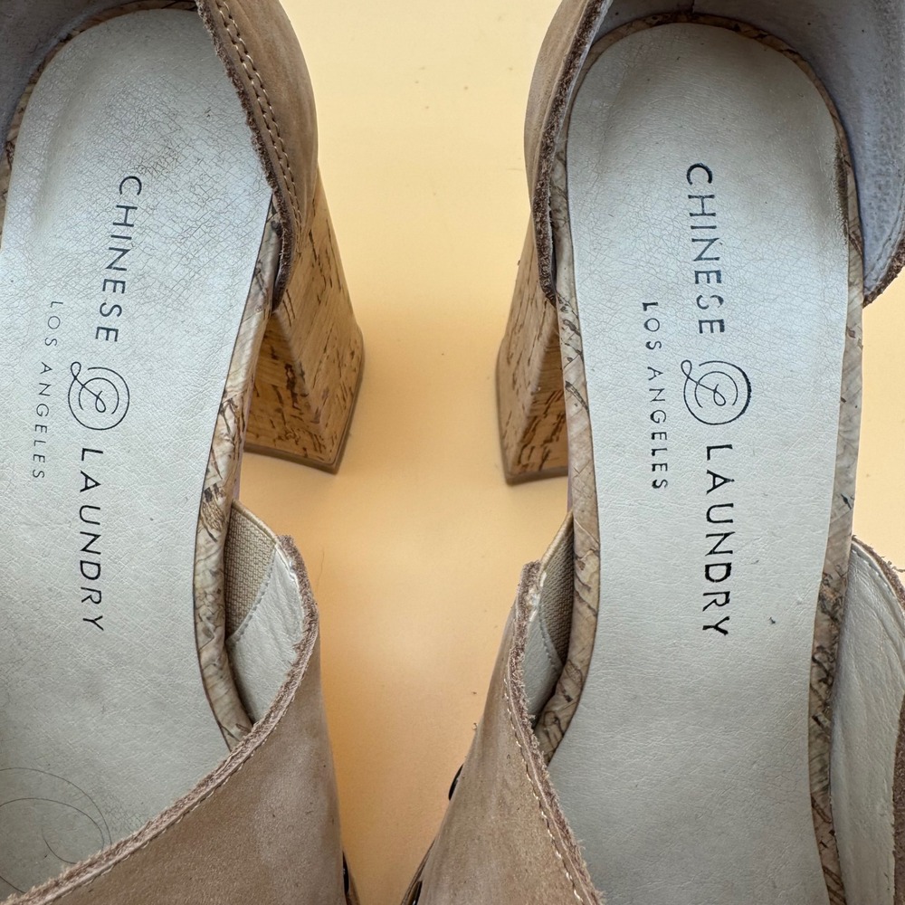 Chinese Laundry Women Sz 8 Tan Suede Studded Cork Block Heel Ankle Strap Sandals - Picture 6 of 9